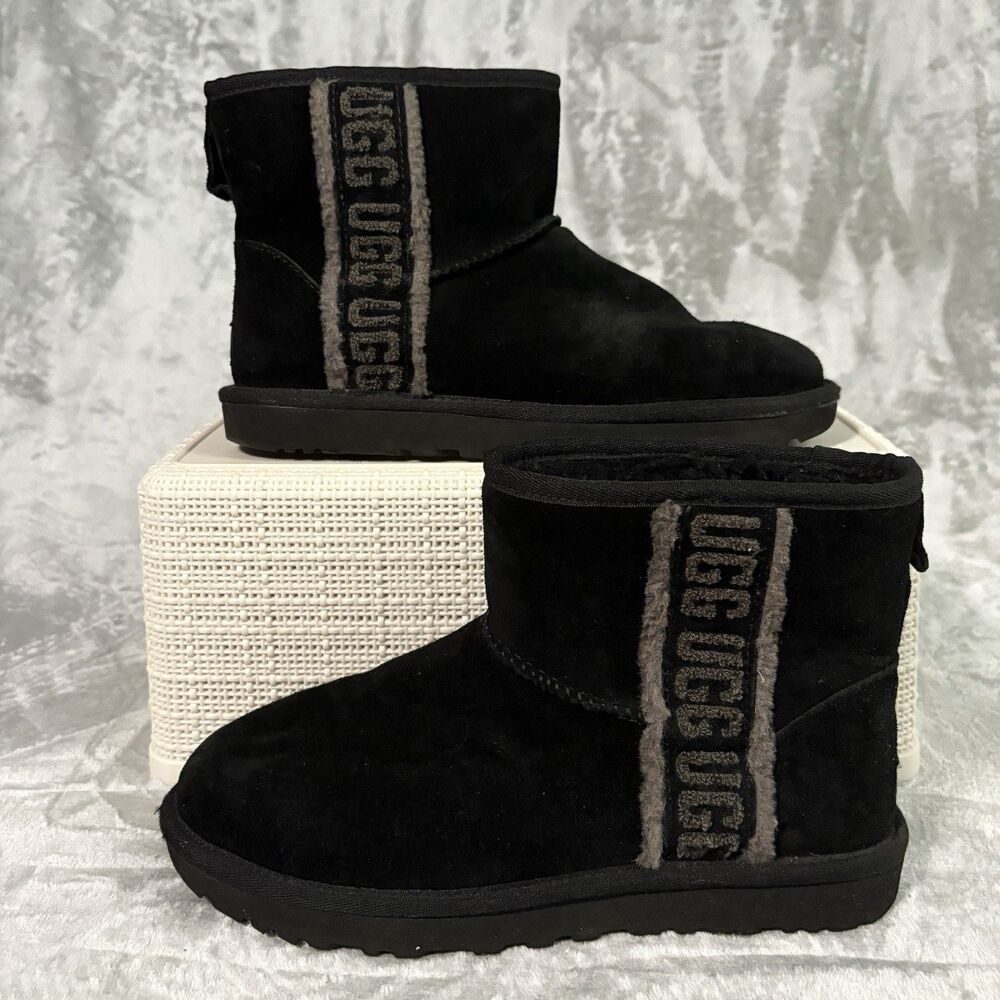UGG Classic Patch Graphic Black Suede Ankle Boots Women’s Size 8 Logo Y2K Chic